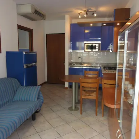 Daire Stylish 50mt From The Sea With Pool Access *