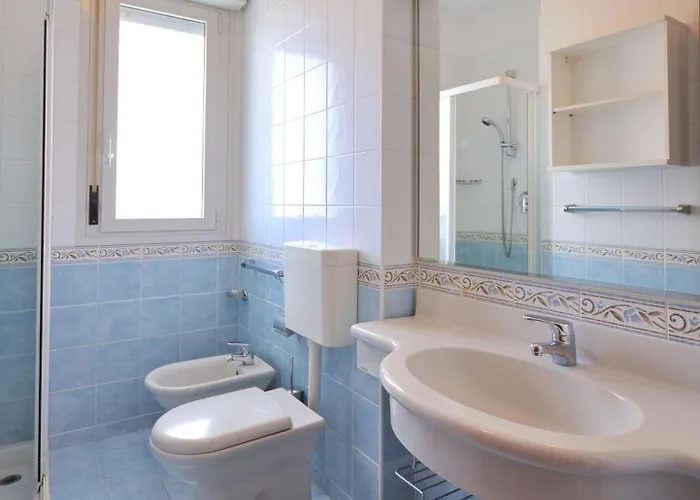 Stylish 50mt From The Sea With Pool Access Apartmán